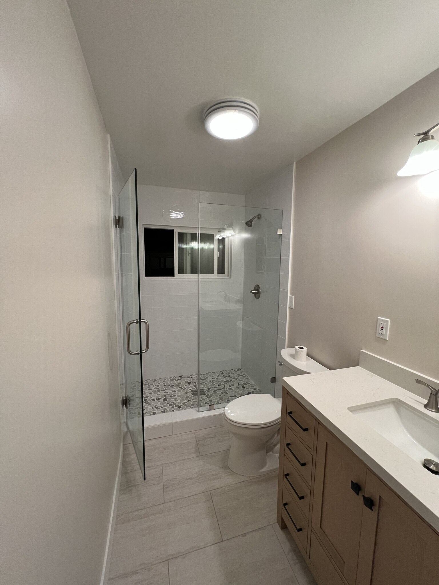 Building Photo - 6726 E Bay Shore Walk