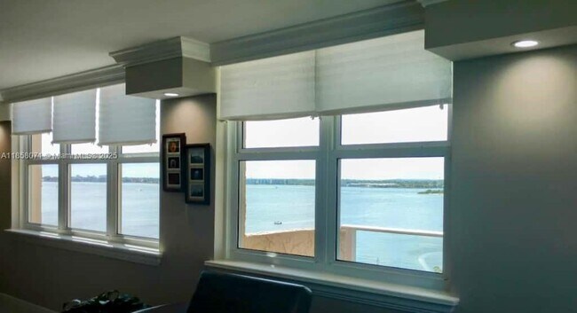 Building Photo - 5440 N Ocean Dr