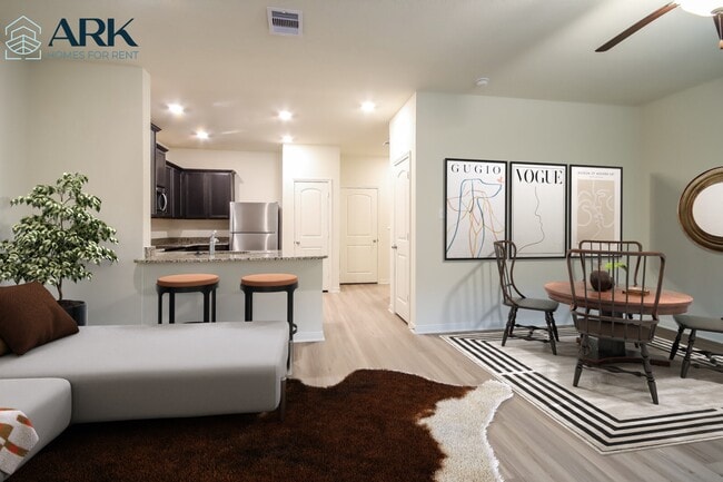 Building Photo - 564 Solomon Ln