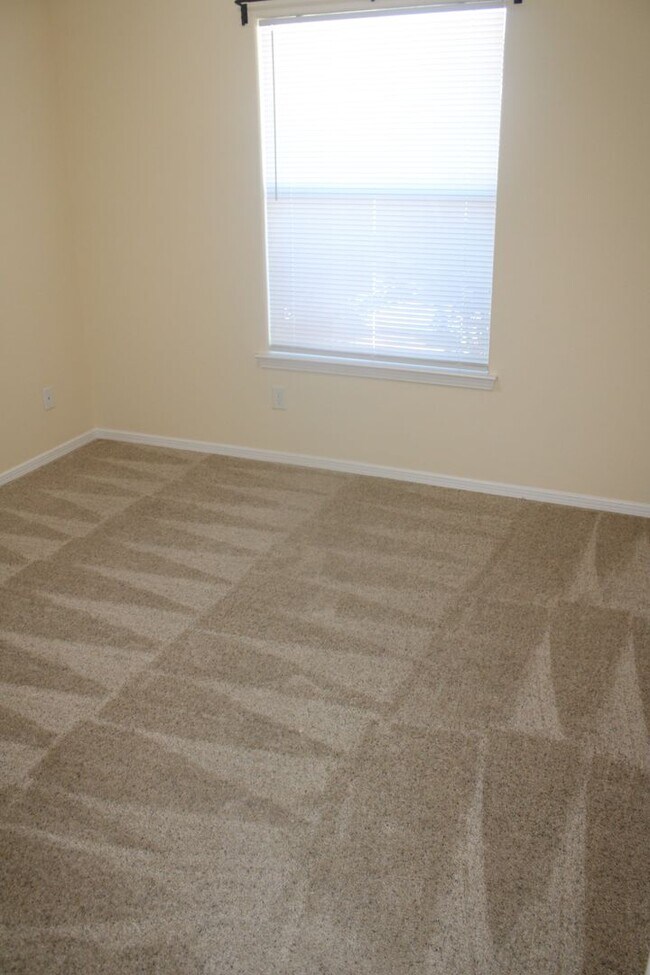 Building Photo - 12928 Hueco Pit Dr