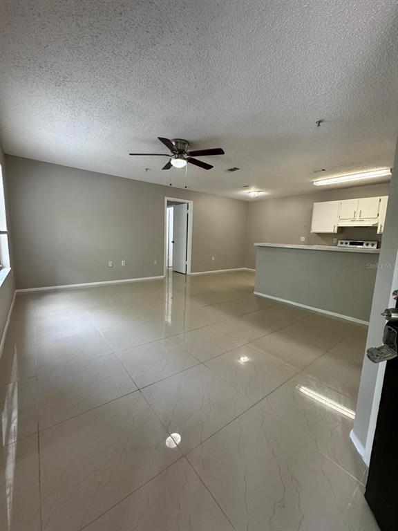 Building Photo - 623 Dory Ln