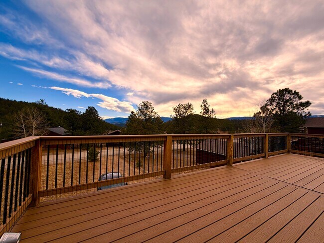 Building Photo - 73 Sunlight Ln