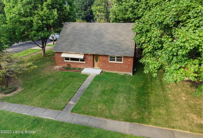 Building Photo - 3311 Dogwood Dr