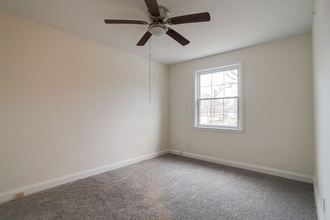 Building Photo - 1809 Glen Ridge Rd