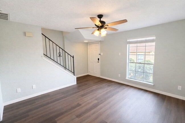 Building Photo - Stylish 2-Bedroom Townhome with Terrace & Resort-Style Amenities in Grand Prairie