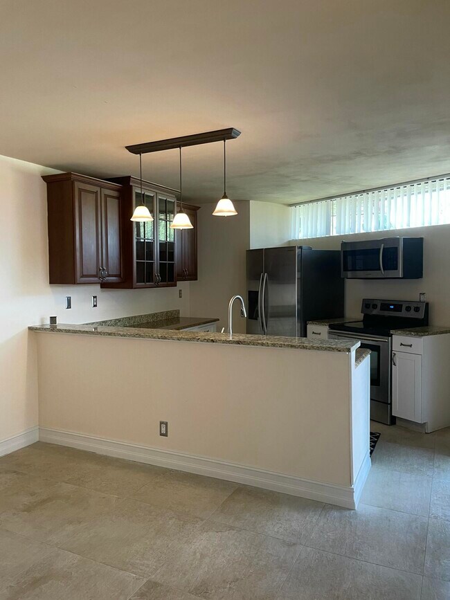 Building Photo - 22976 Oxford Pl