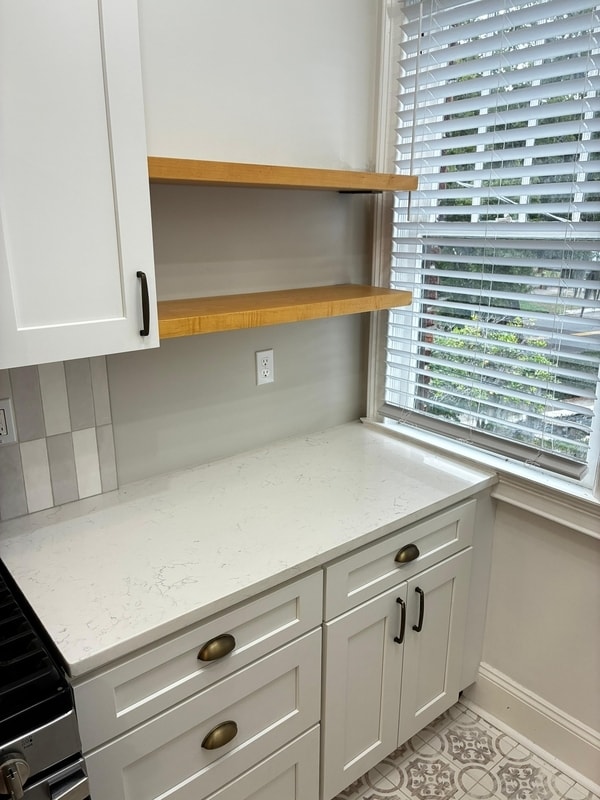 Building Photo - 2738 Riverside Ave