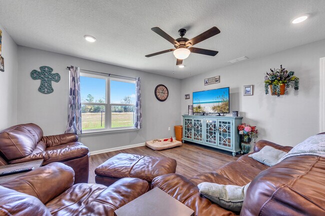 Building Photo - 507 Merganser Way