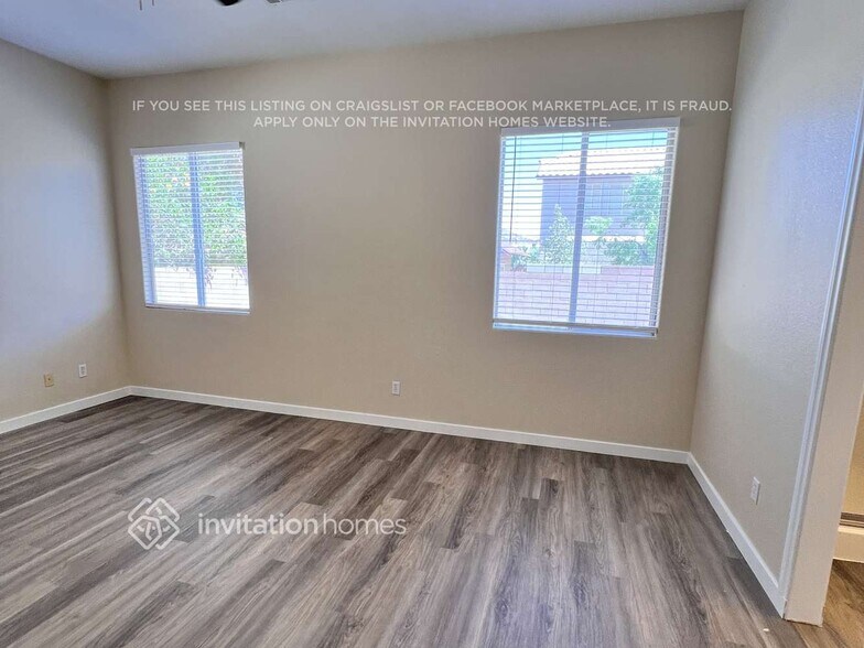 Building Photo - 2204 Maple Shade St