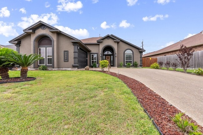 Primary Photo - 4 bedroom 3 bathroom-Rodd Field/Yorktown