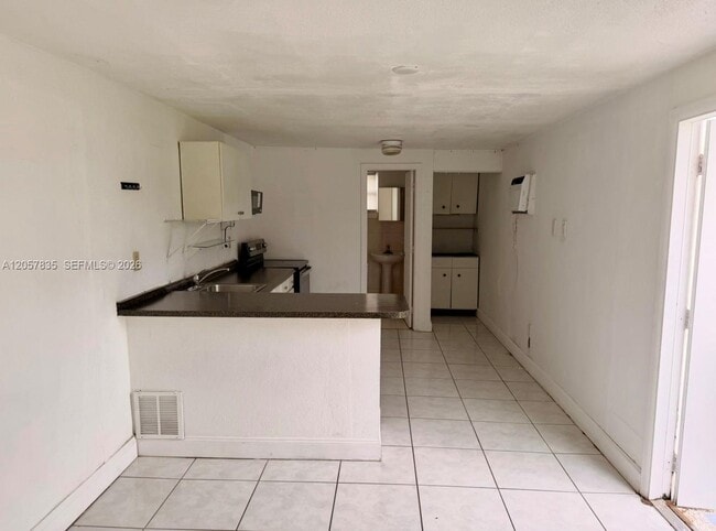 Building Photo - 9815 SW 51st Terrace