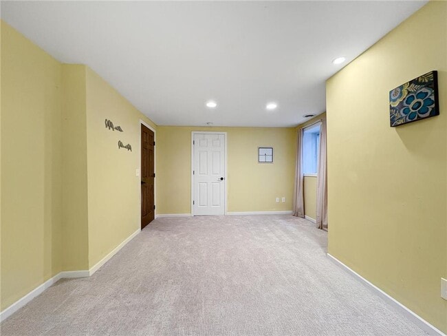 Building Photo - 4407 Curve Ave