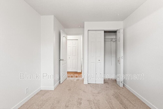 Building Photo - 4872 W Bethel St