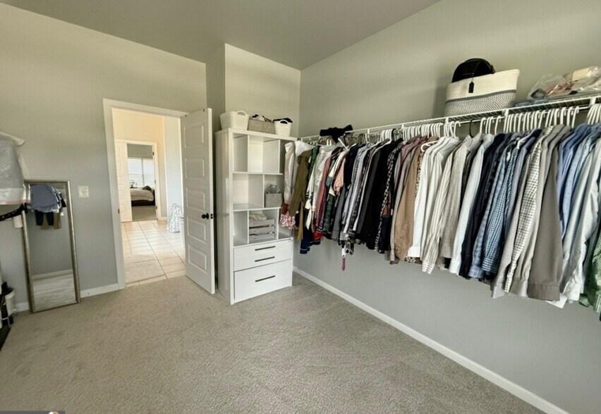 Building Photo - 310 Savannah Dr