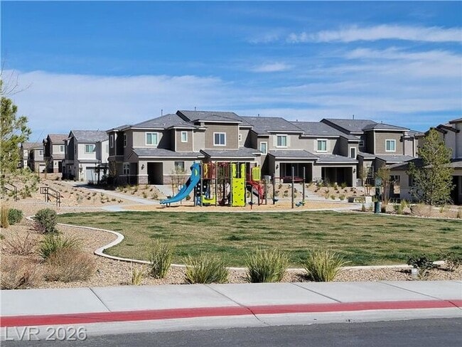 Building Photo - Stylish Gated Northwest Townhome with Open Living & Modern Finishes!