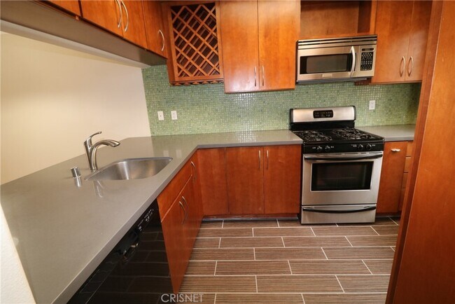 Building Photo - 14631 Dickens St