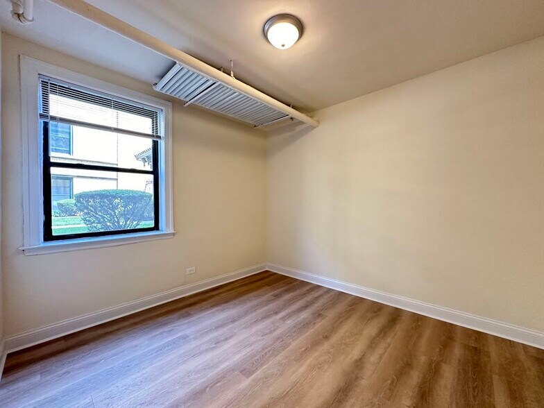 Building Photo - 2330 N Spaulding Ave