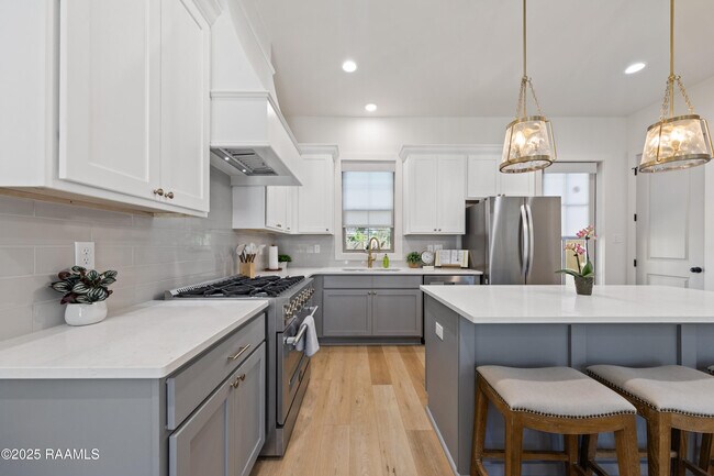 Building Photo - 103 Steiner Oaks