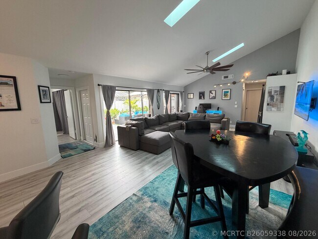 Building Photo - 8847 Thumbwood Cir