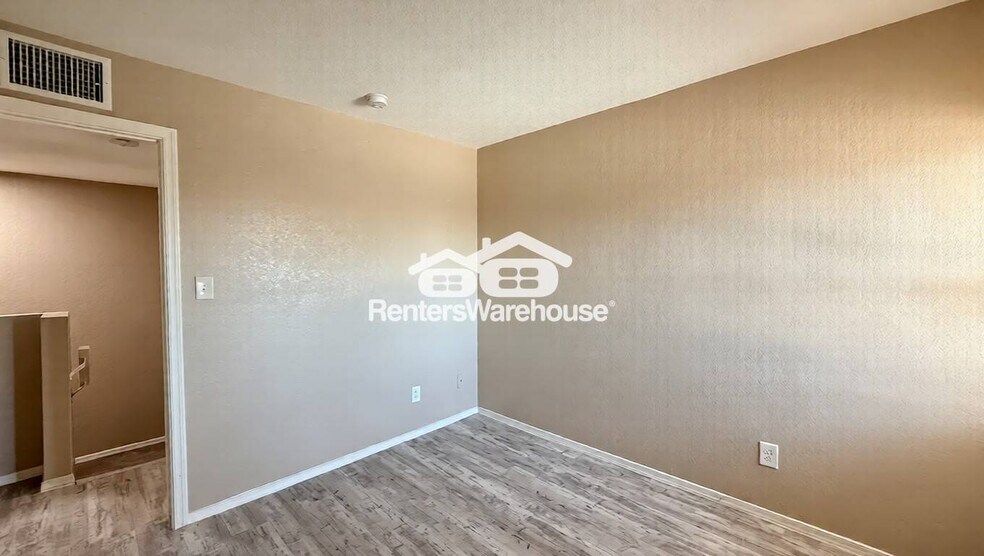 Building Photo - 2634 N 43rd Ave