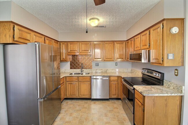 Building Photo - 1153 Verlington Dr