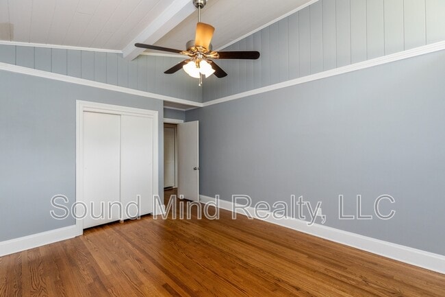 Building Photo - 3504 Hawthorne Rd