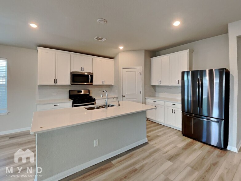 Building Photo - 100 Ostracoda Ln