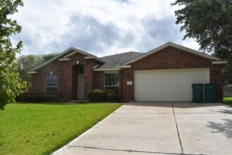 Building Photo - Gorgeous house in Skipcha Estates! HUMONGOUS!