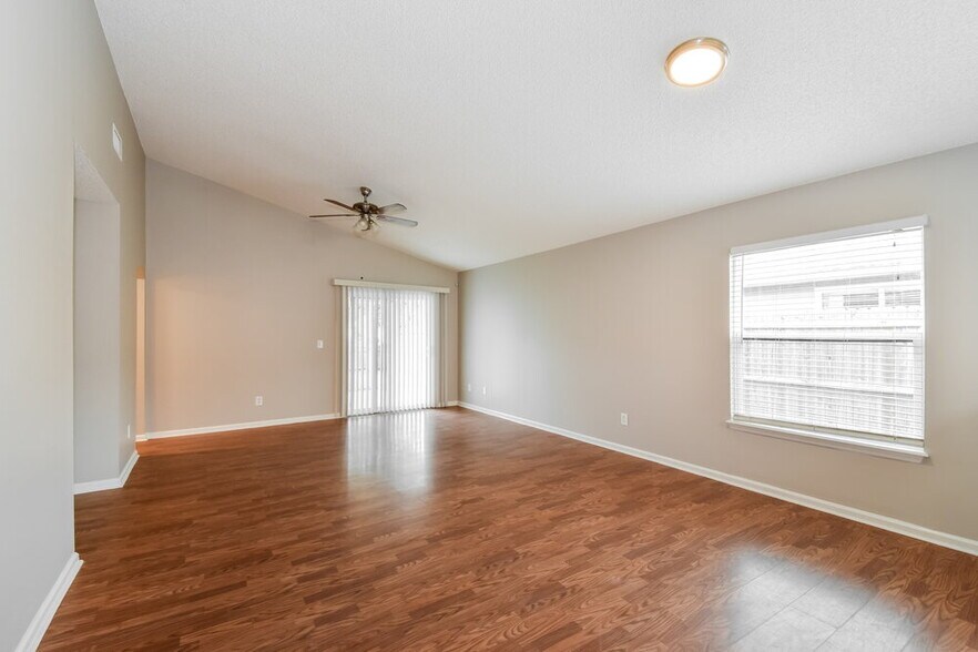 Building Photo - 1976 Hunters Trace Cir