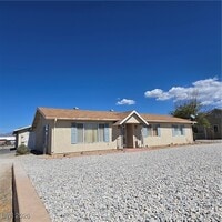 Building Photo - 630 E Simkins Rd