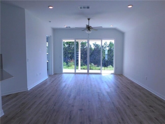 Building Photo - 421 Peace Pipe Way