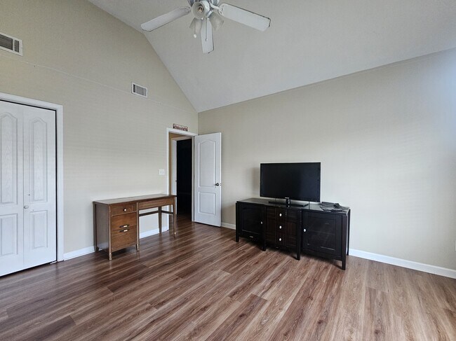 Building Photo - 1413 Leigh Ct