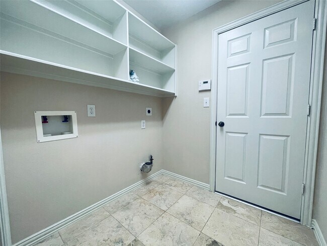 Building Photo - 23411 Desert Gold Dr