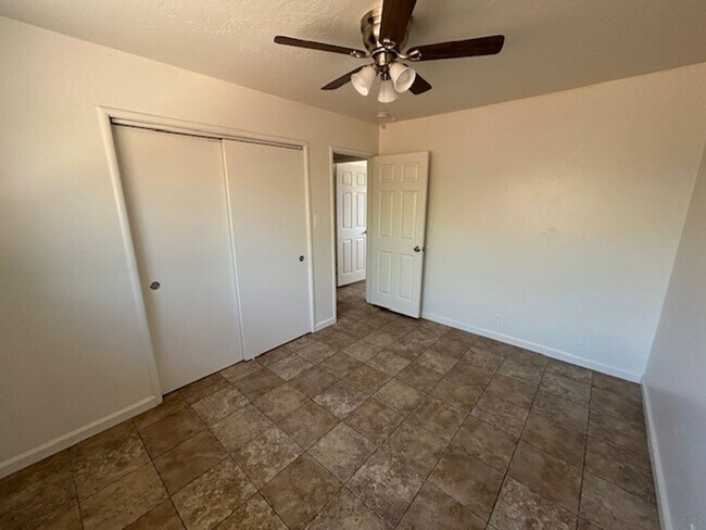 Building Photo - Newly Remodeled Apartments