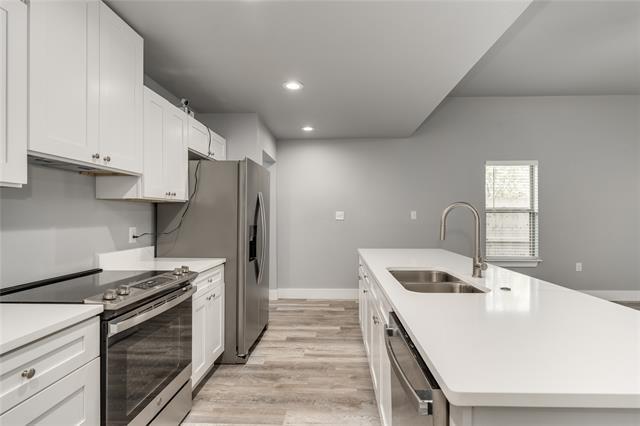 Building Photo - 401-403-403 W Elm St