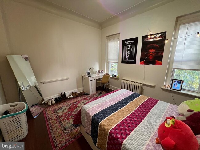 Building Photo - 1709 W Montgomery Ave