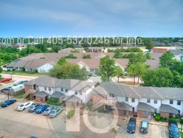 Building Photo - West Norman 2 Bed 1.5 Bath Townhouse Available for Your Immediate Move!
