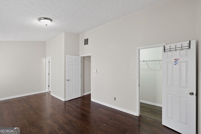 Building Photo - 2764 Vining Ridge Terrace