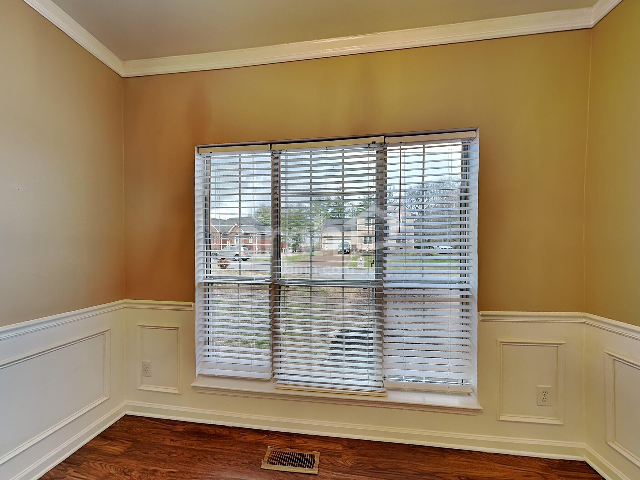 Building Photo - 2002 Woods Run