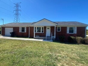 Building Photo - 234 Wilowen Dr