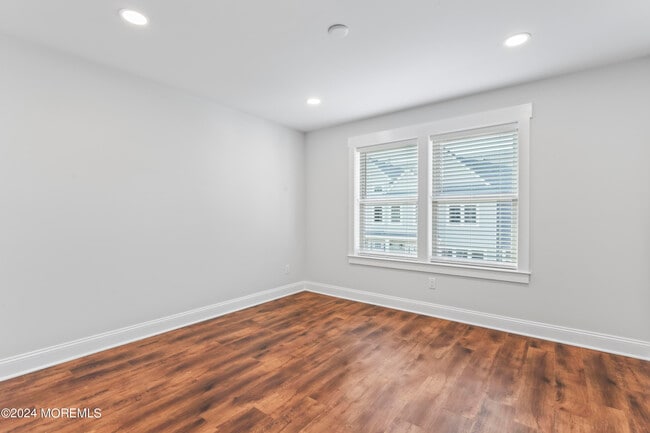 Building Photo - 95-99 Bay Ave