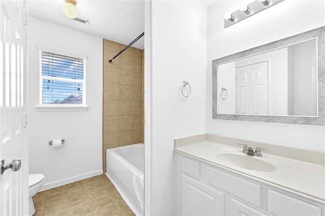 Building Photo - 3807 Orchard Links Dr