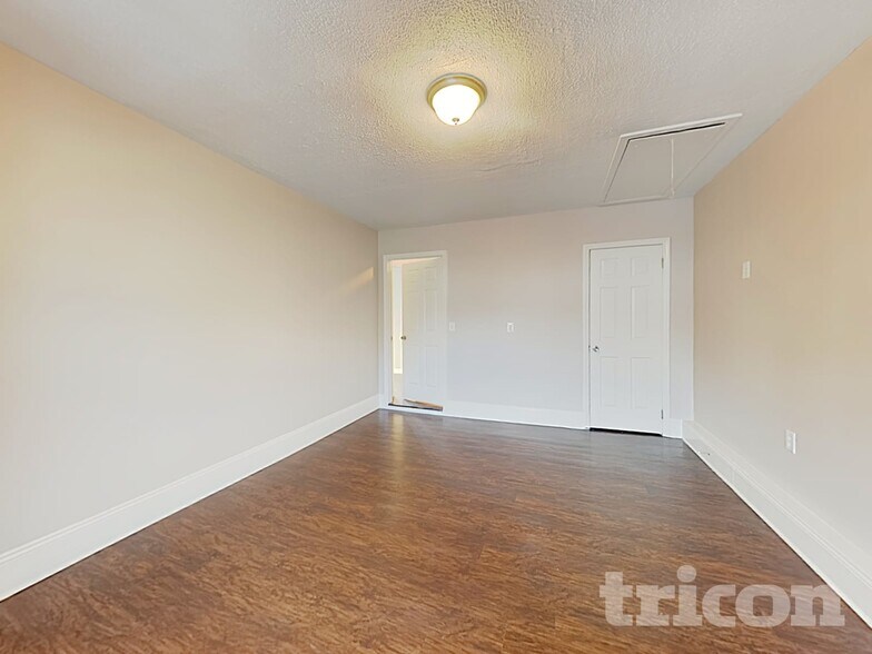 Building Photo - 979 Stinson Glen Ln