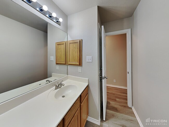 Building Photo - 1719 Joy Spring
