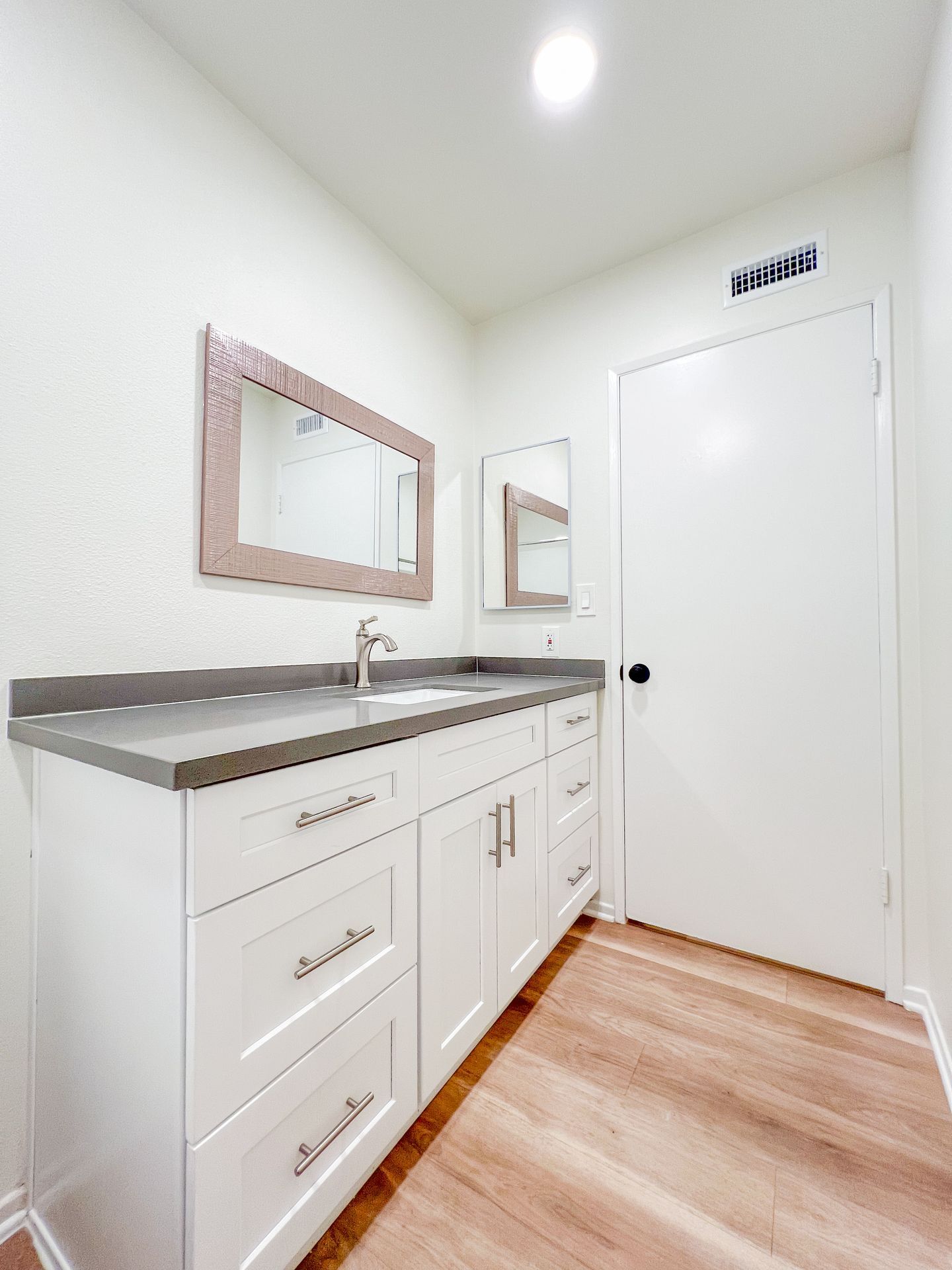 Building Photo - 2703 N Dell St