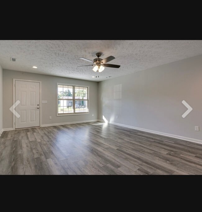 Building Photo - 272 Hunt St