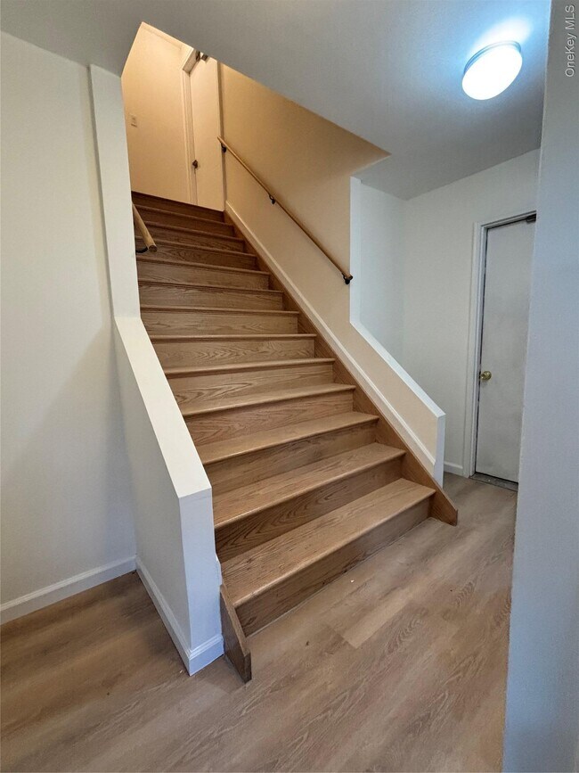 Building Photo - 30 Davis St