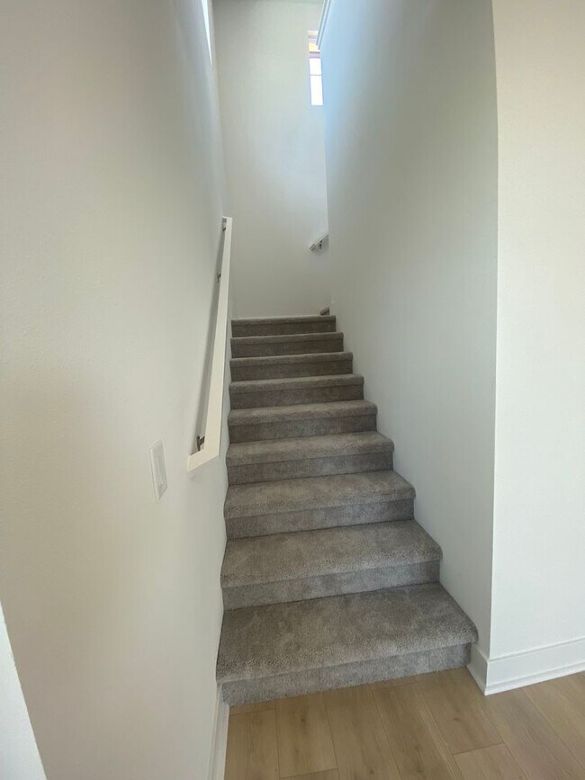 Building Photo - Like New 4 Bedroom Winchester Home Zoned for Temecula Schools