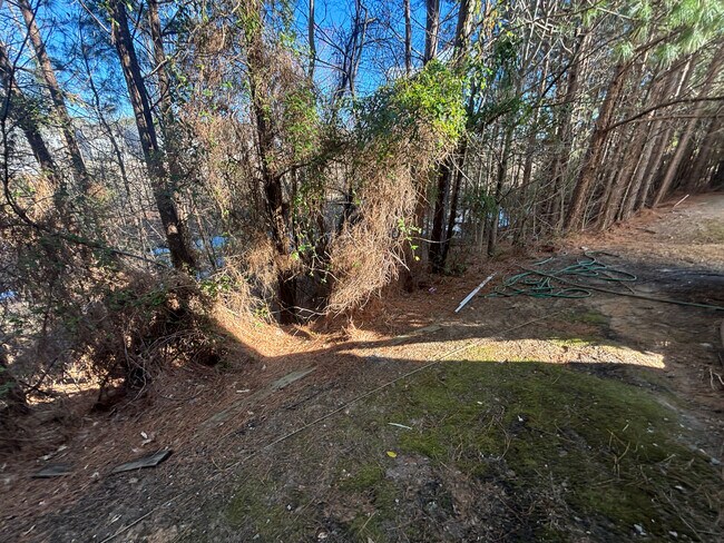 Building Photo - Room in Townhome on Linden Park Ln