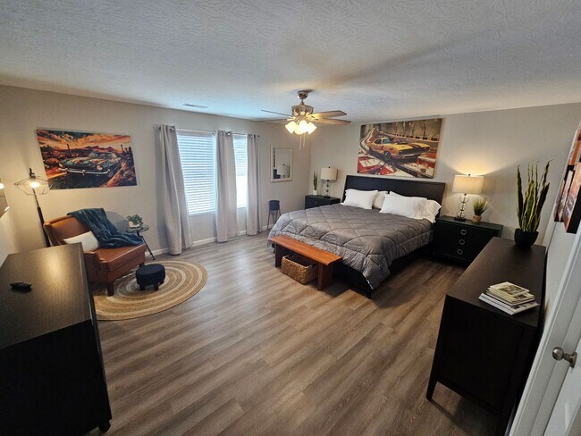 Building Photo - Vroooom . . . . the ROAD is calling. . . .Fully furnished themed rental includes all utilities an...